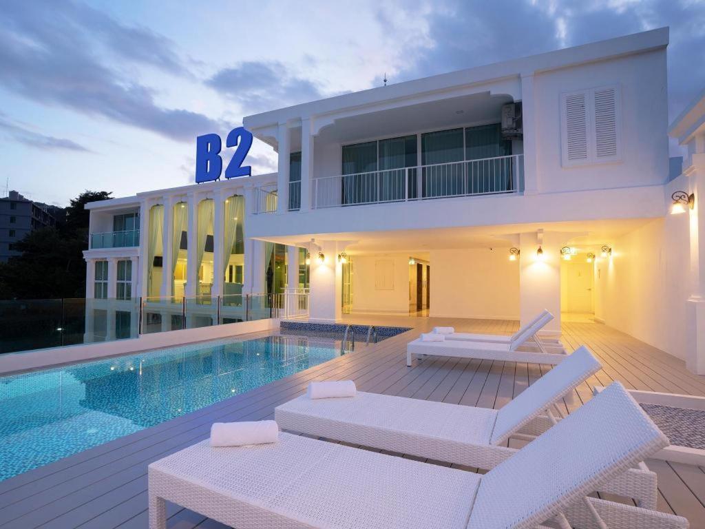 B2 Phuket Premier Hotel Patong Екстериор снимка