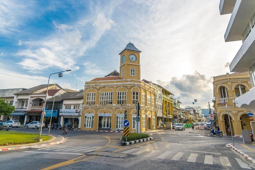 B2 Phuket Premier Hotel Patong Екстериор снимка
